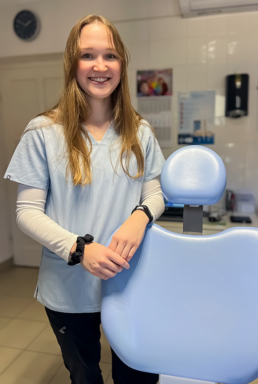 Dr. Pál Laura 